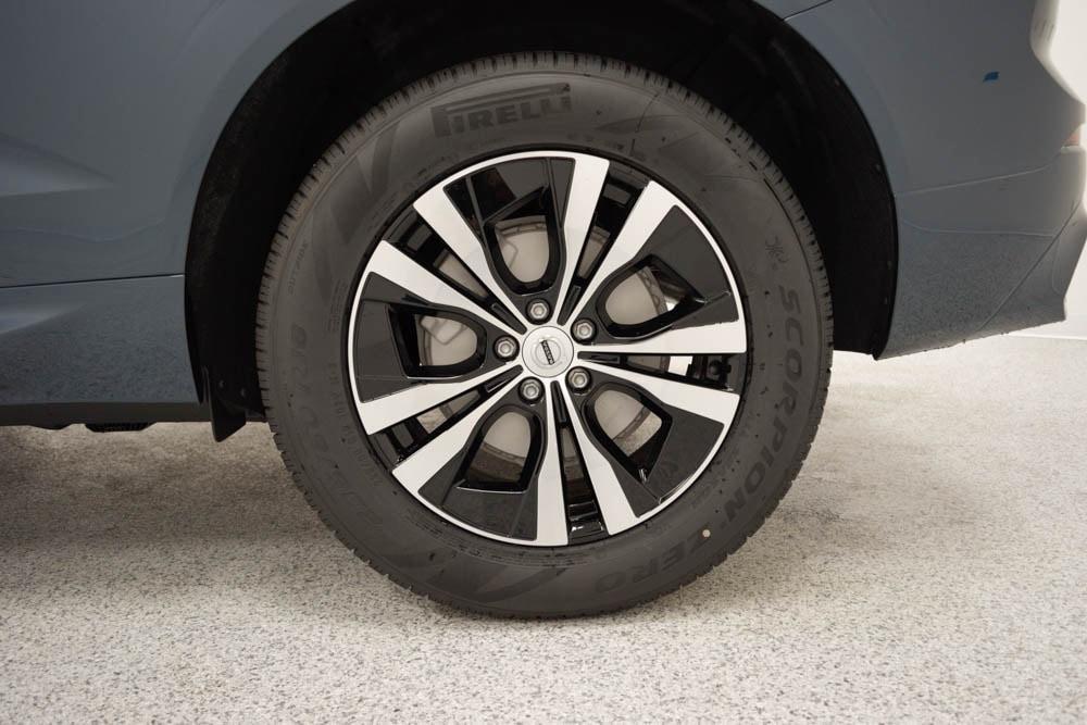 new 2025 Volvo XC60 car, priced at $49,515