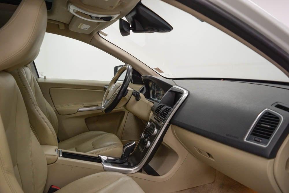 used 2016 Volvo XC60 car