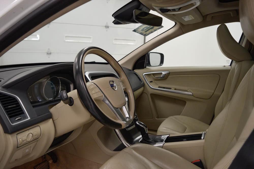 used 2016 Volvo XC60 car