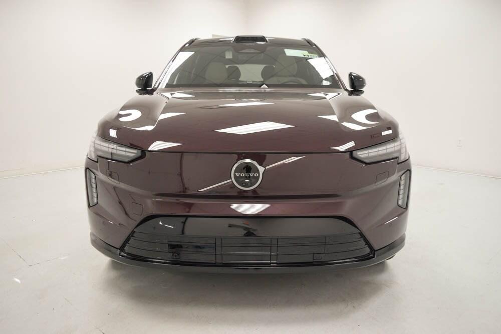 new 2025 Volvo EX90 car, priced at $95,140