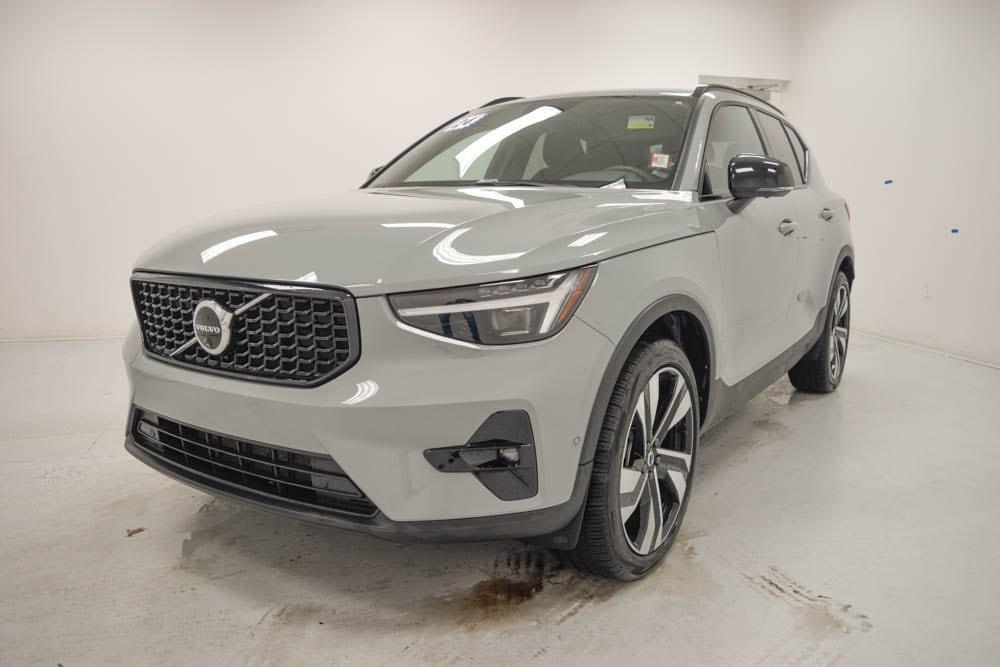 used 2024 Volvo XC40 car, priced at $39,117