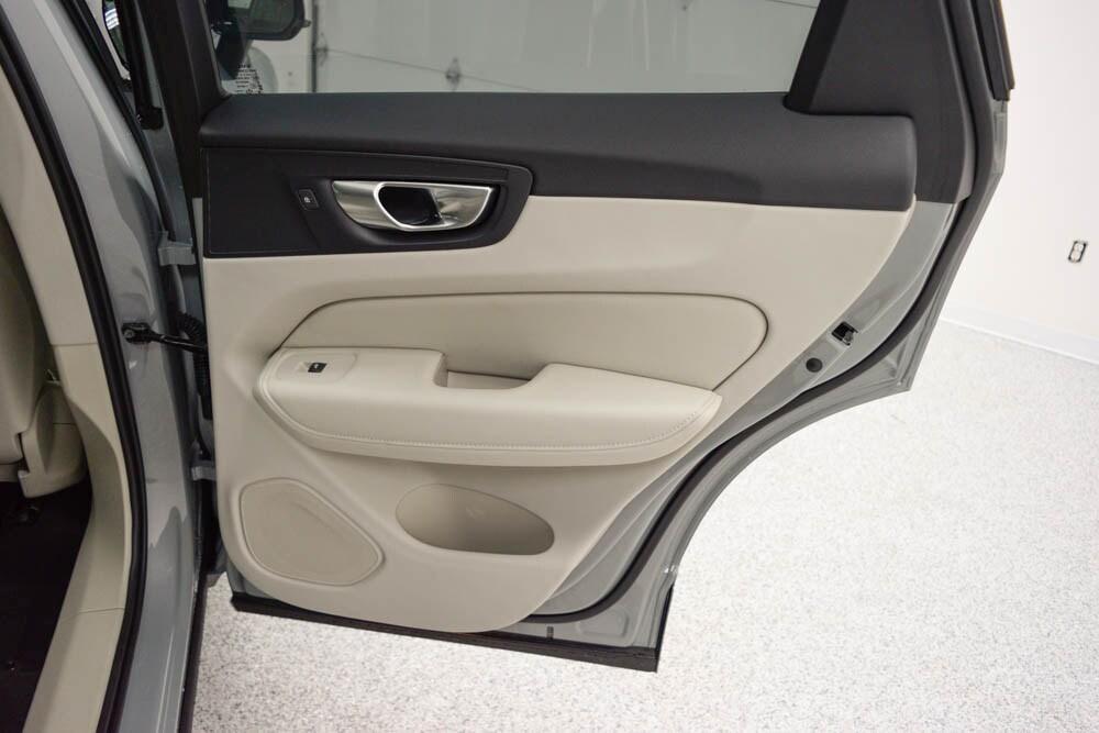 new 2025 Volvo XC60 car, priced at $54,965