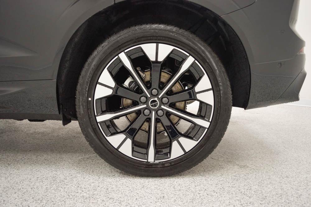 new 2026 Volvo XC60 car, priced at $58,945