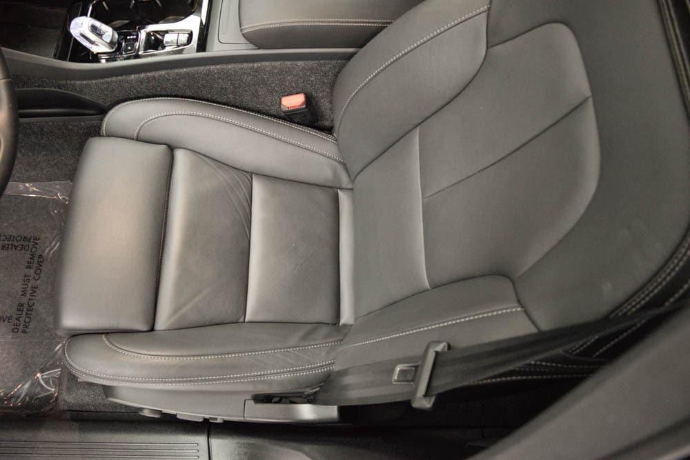 used 2025 Volvo XC40 car, priced at $37,187