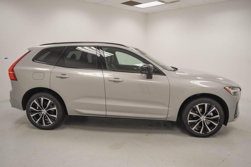 new 2025 Volvo XC60 car, priced at $55,725