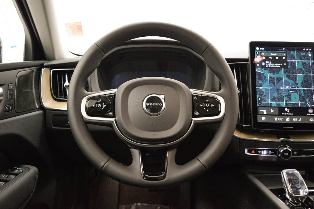 new 2026 Volvo XC60 car, priced at $63,935