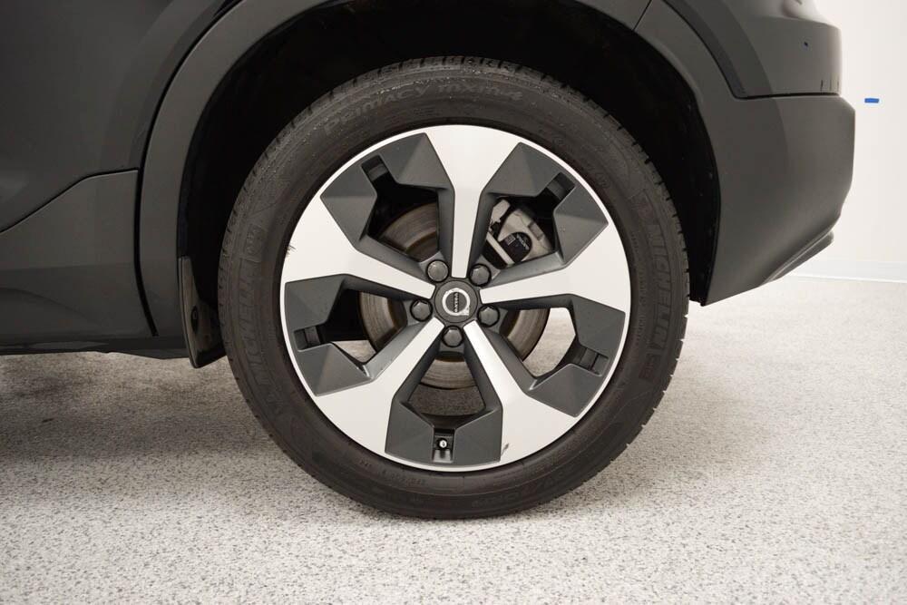used 2023 Volvo XC40 car, priced at $37,725