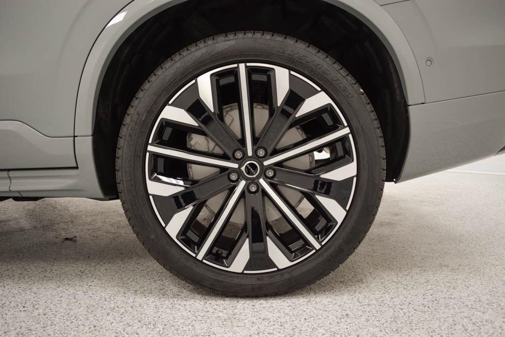 new 2026 Volvo XC90 car, priced at $76,105