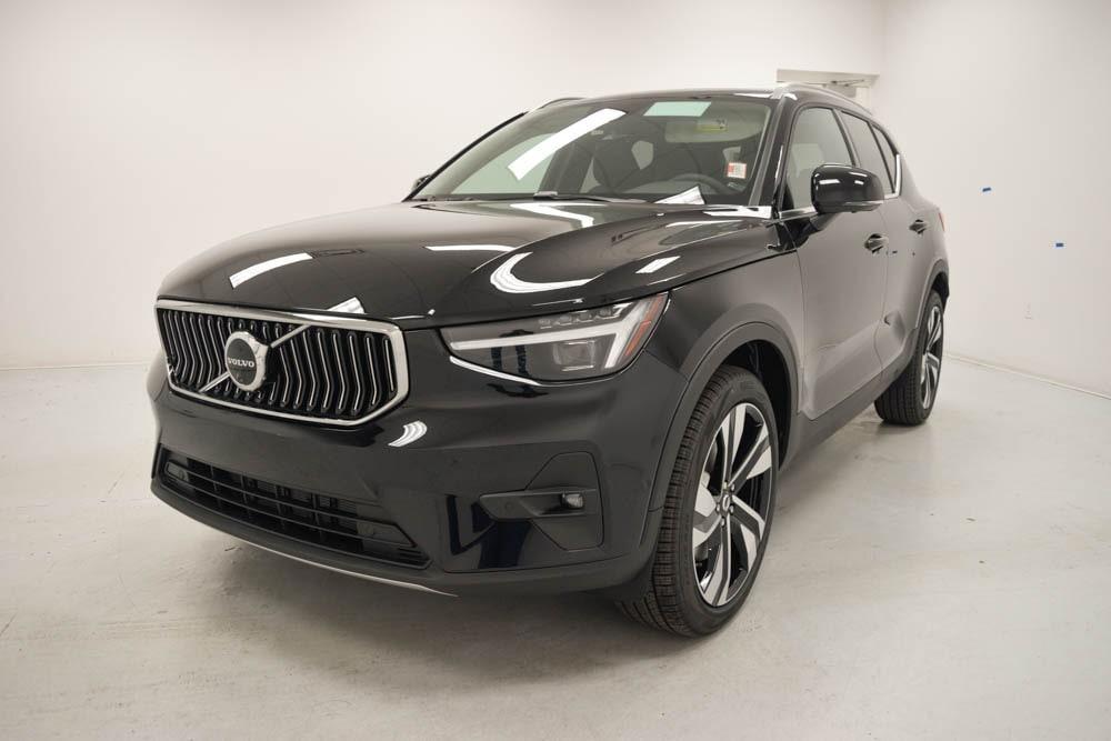 new 2025 Volvo XC40 car, priced at $49,790