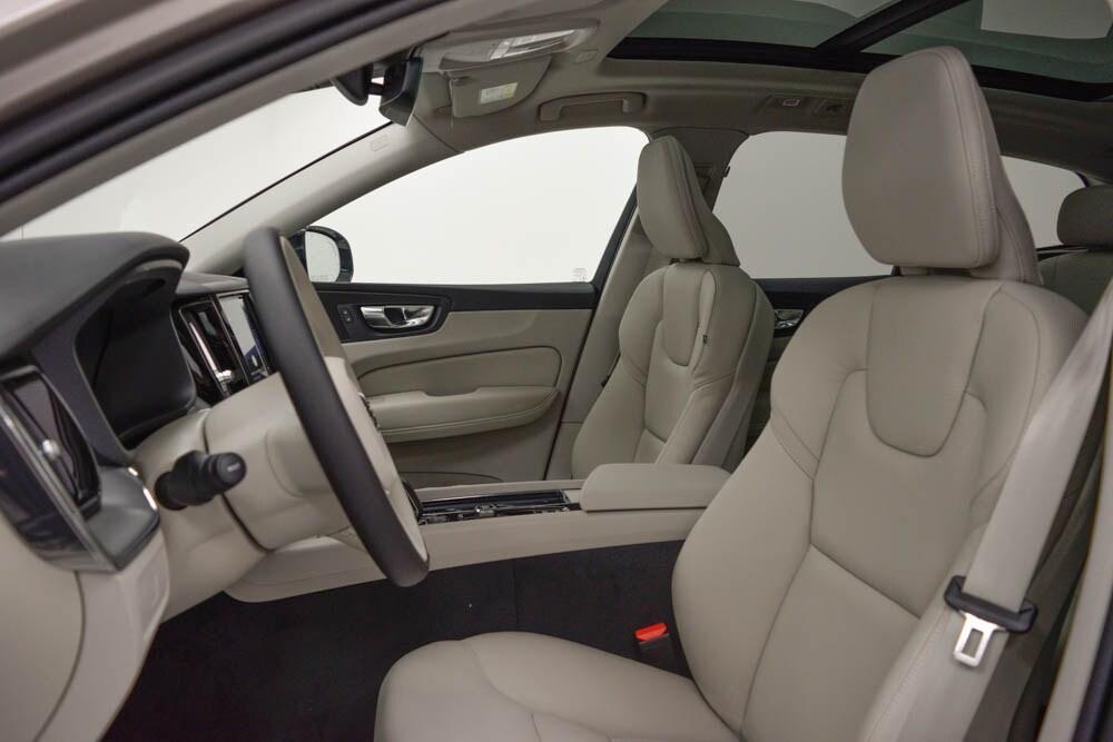 new 2025 Volvo XC60 car, priced at $50,315