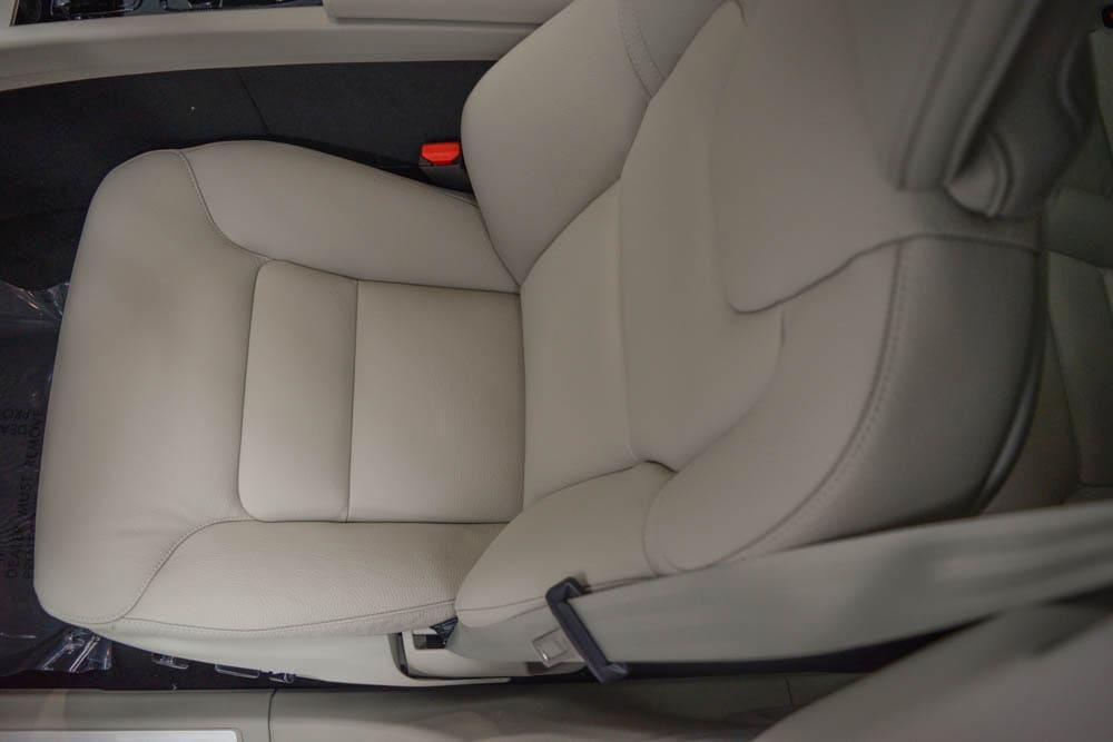new 2025 Volvo XC60 car, priced at $50,315