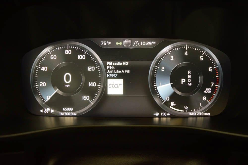 used 2019 Volvo XC40 car, priced at $22,711