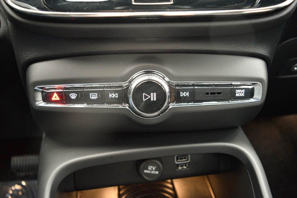 used 2019 Volvo XC40 car, priced at $22,711