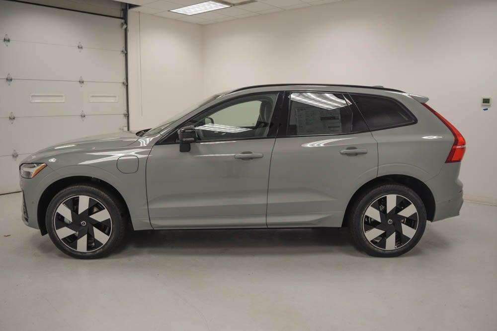 new 2025 Volvo XC60 Plug-In Hybrid car, priced at $66,625