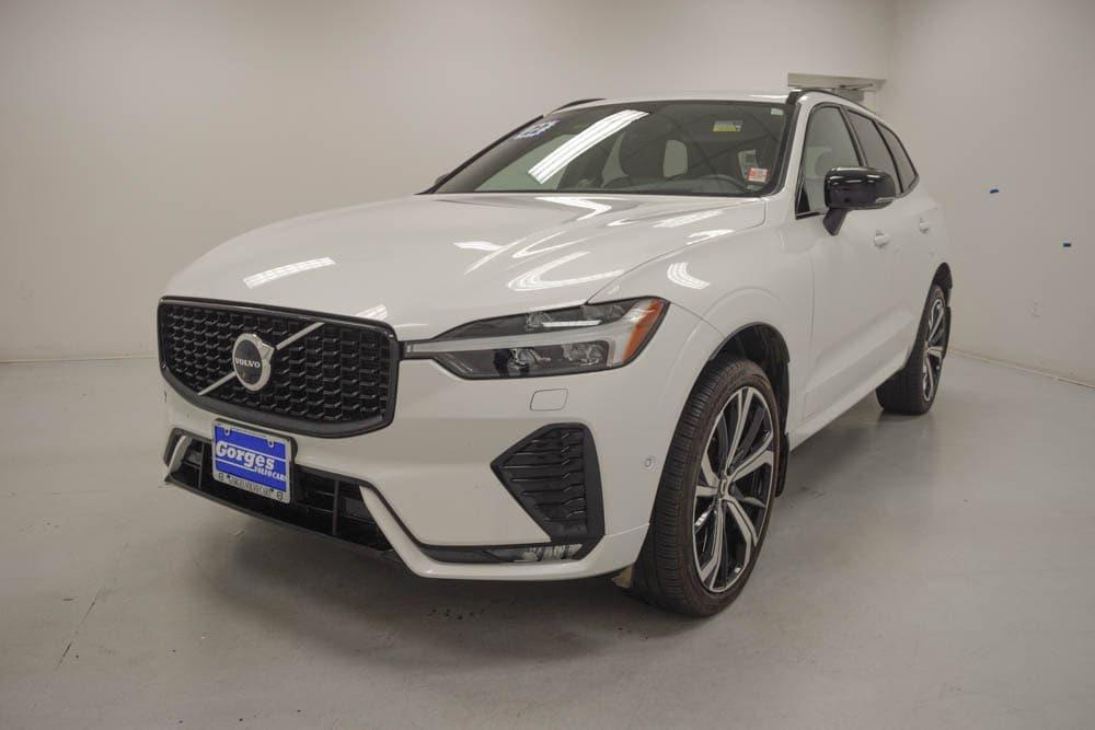 used 2022 Volvo XC60 car, priced at $42,555