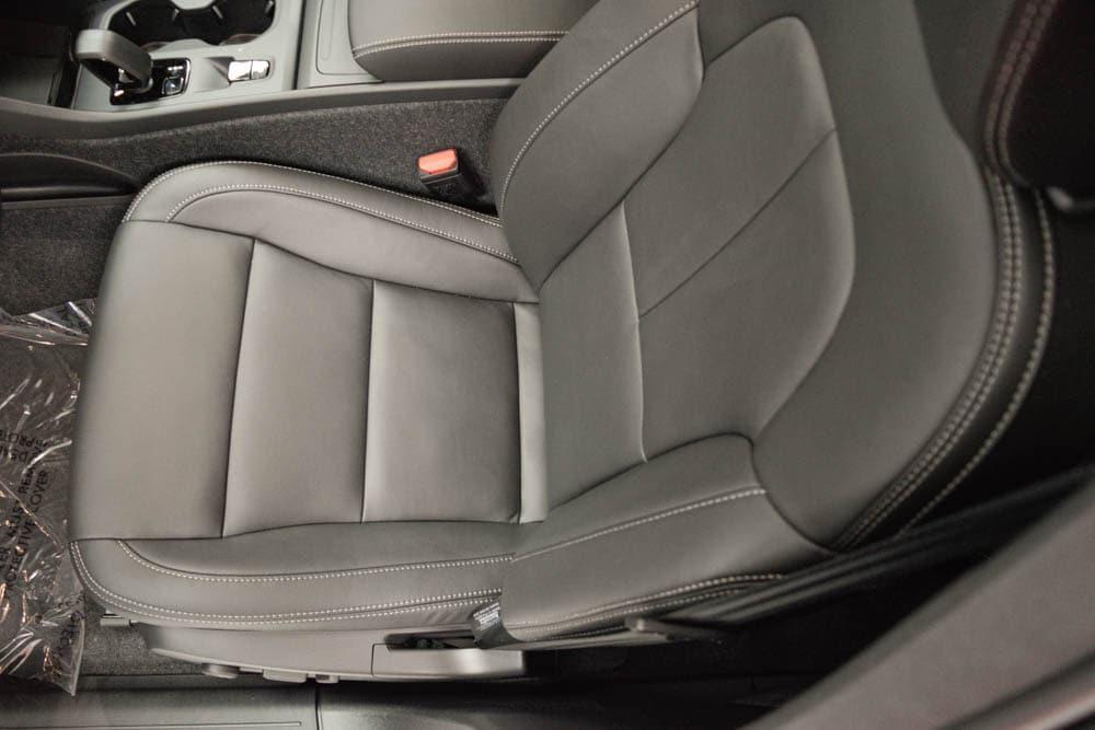 new 2025 Volvo XC40 car, priced at $45,015