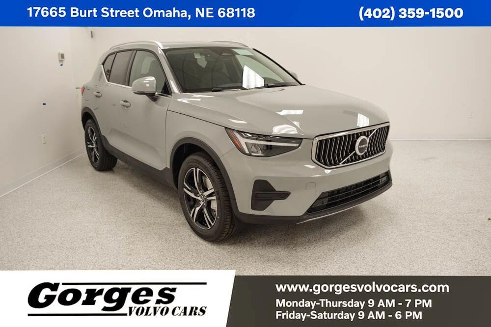 new 2025 Volvo XC40 car, priced at $45,015