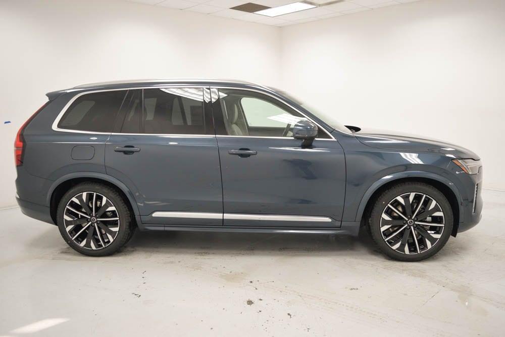 new 2025 Volvo XC90 car, priced at $80,390