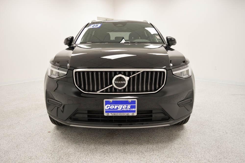 used 2025 Volvo XC40 car, priced at $35,331