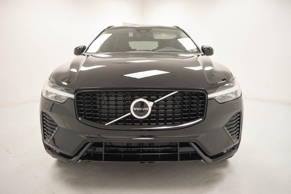 new 2025 Volvo XC60 car, priced at $60,250