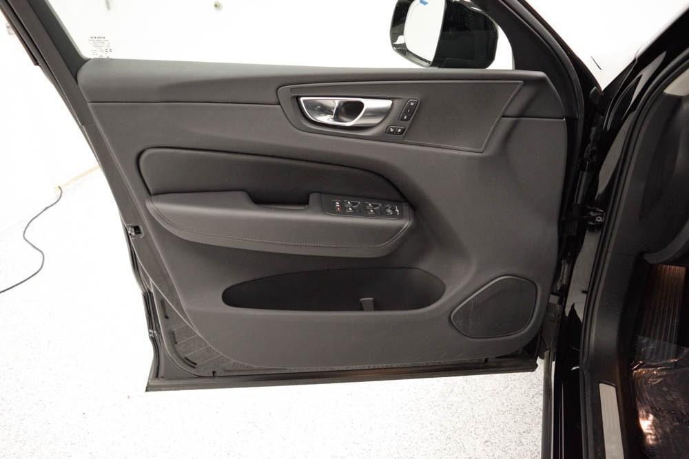 used 2025 Volvo XC60 car, priced at $38,997