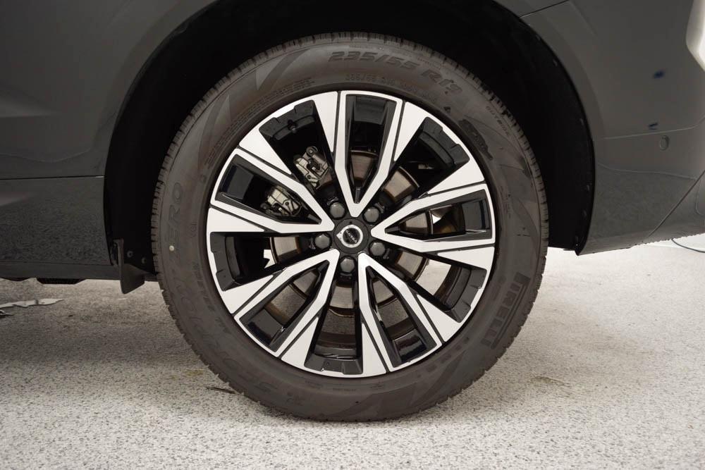 used 2025 Volvo XC60 car, priced at $38,997