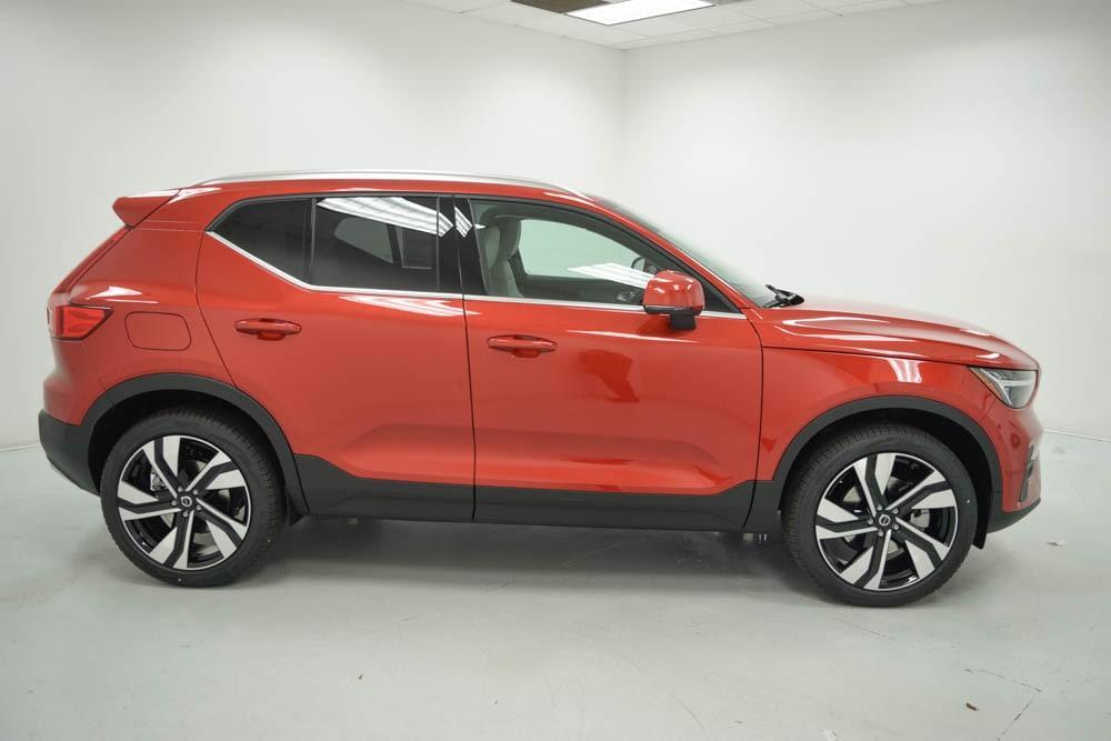 new 2025 Volvo XC40 car, priced at $51,550