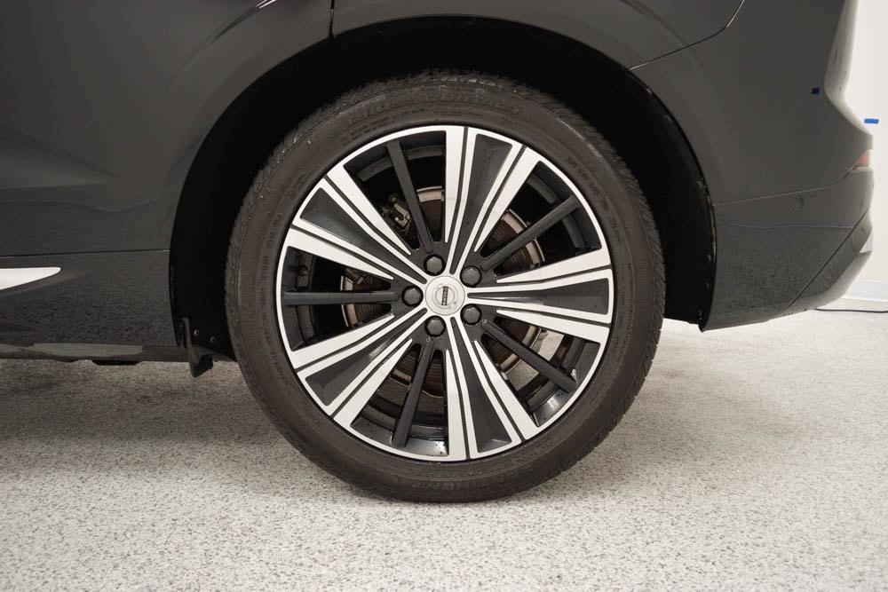 used 2022 Volvo XC60 car, priced at $38,925
