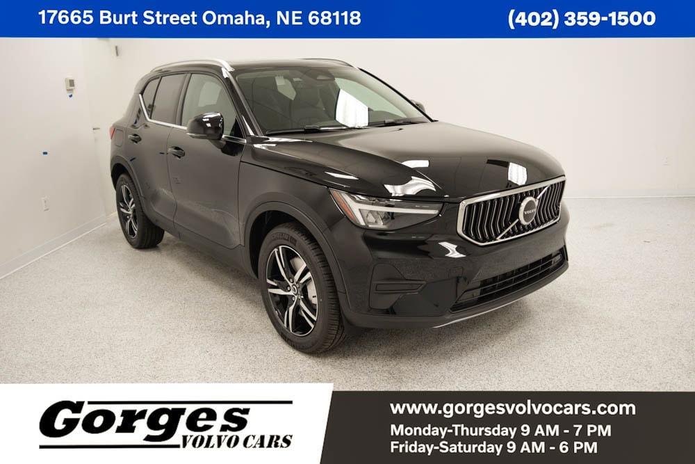 new 2025 Volvo XC40 car, priced at $45,015
