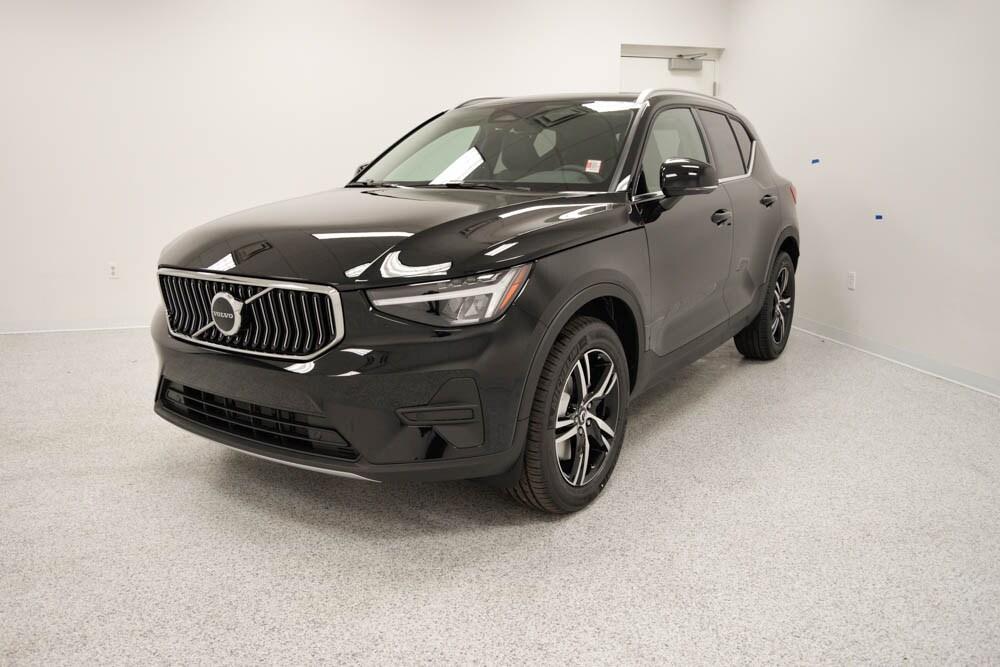 new 2025 Volvo XC40 car, priced at $45,015