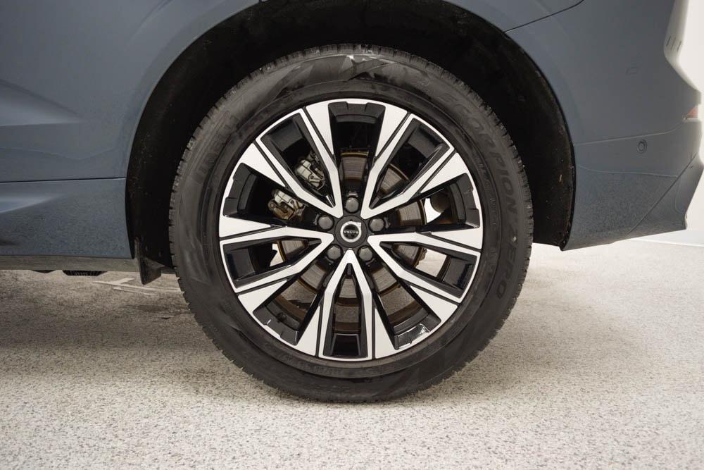 used 2025 Volvo XC60 car, priced at $38,398
