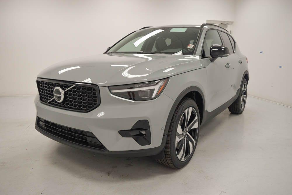 new 2025 Volvo XC40 car, priced at $49,790