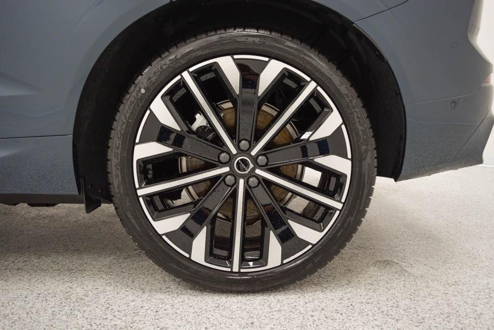 new 2026 Volvo XC60 car, priced at $65,700