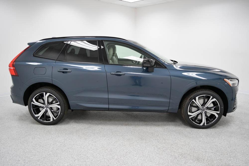 new 2025 Volvo XC60 Plug-In Hybrid car, priced at $71,115