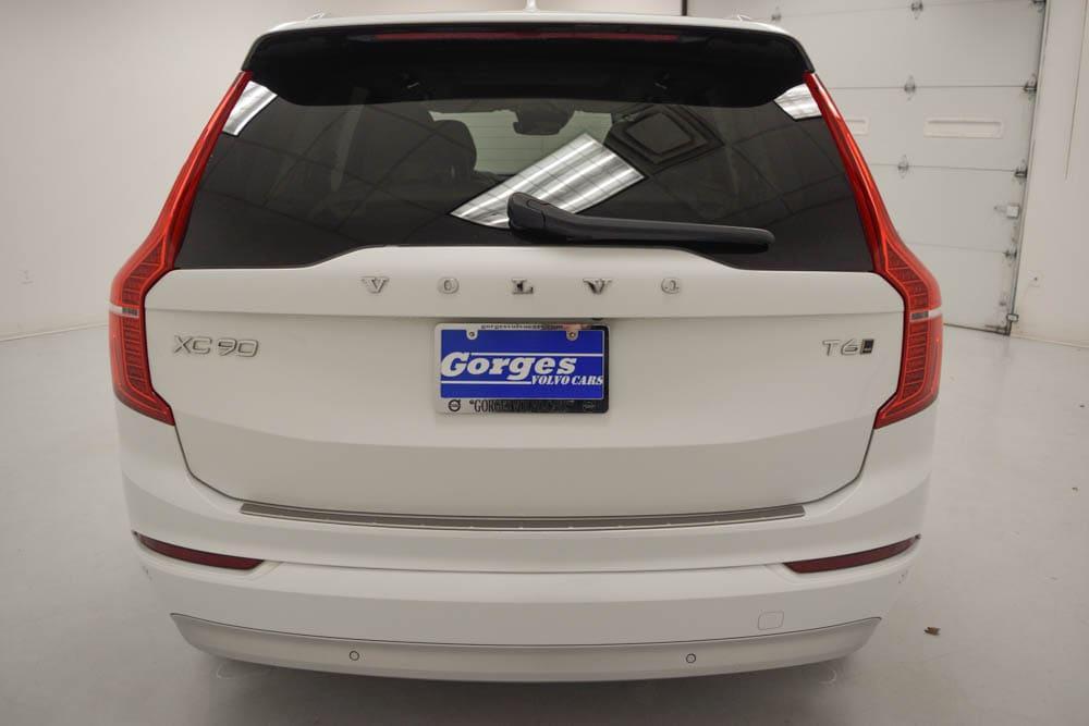 used 2022 Volvo XC90 car, priced at $41,006