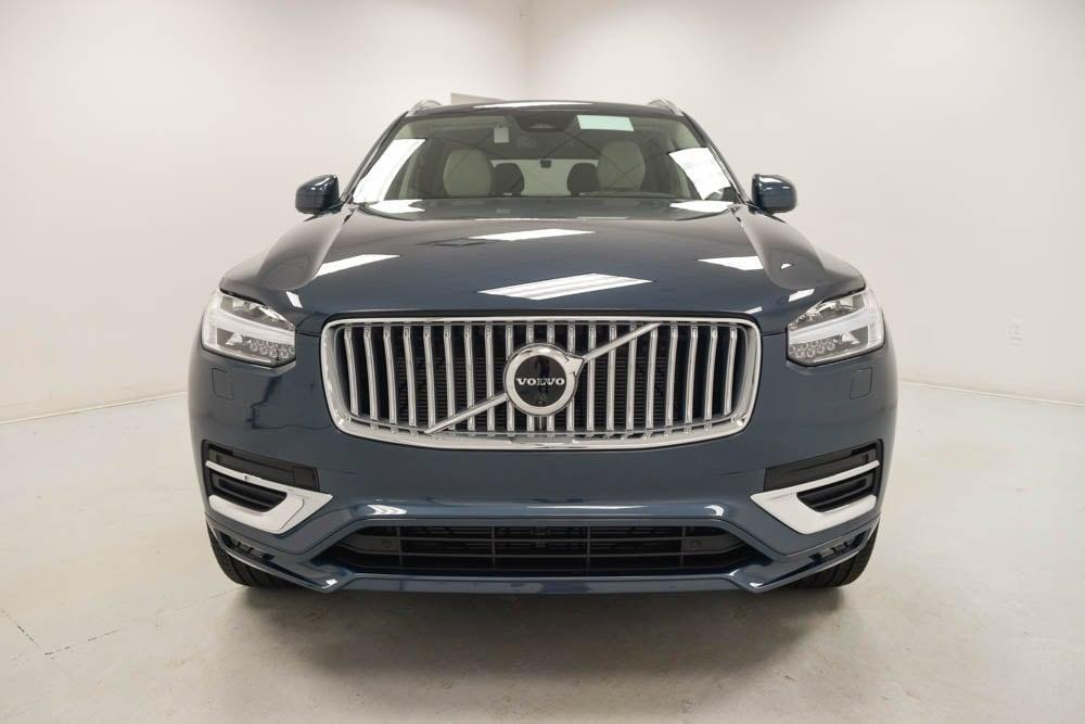 new 2025 Volvo XC90 car, priced at $69,170