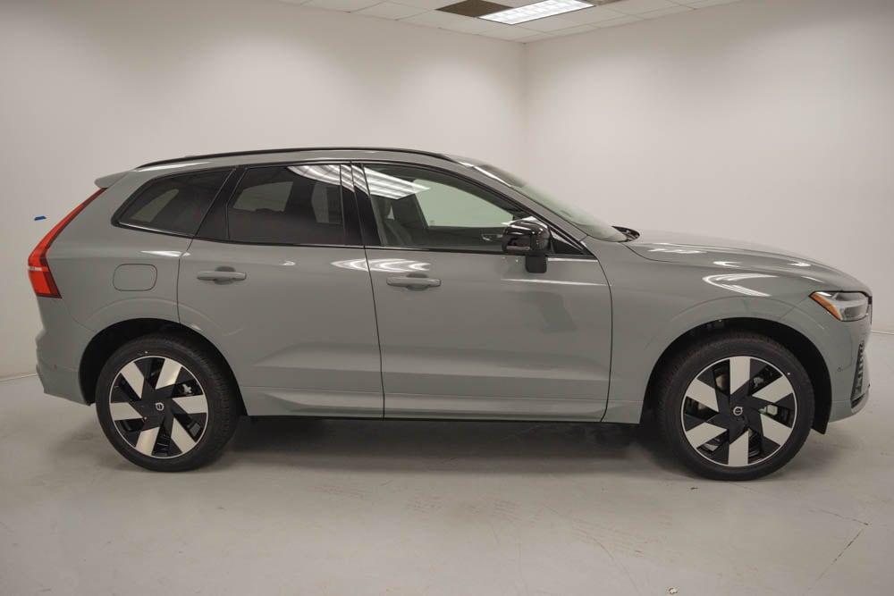 new 2025 Volvo XC60 Plug-In Hybrid car, priced at $66,240