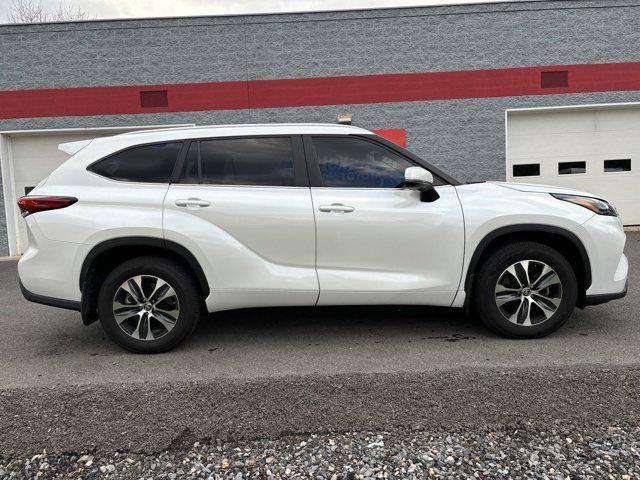 used 2023 Toyota Highlander car, priced at $35,000