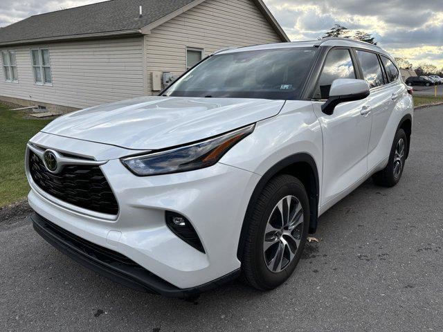 used 2023 Toyota Highlander car, priced at $35,000