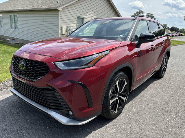 used 2022 Toyota Highlander car, priced at $35,500