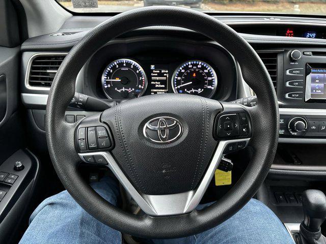 used 2019 Toyota Highlander car, priced at $27,500