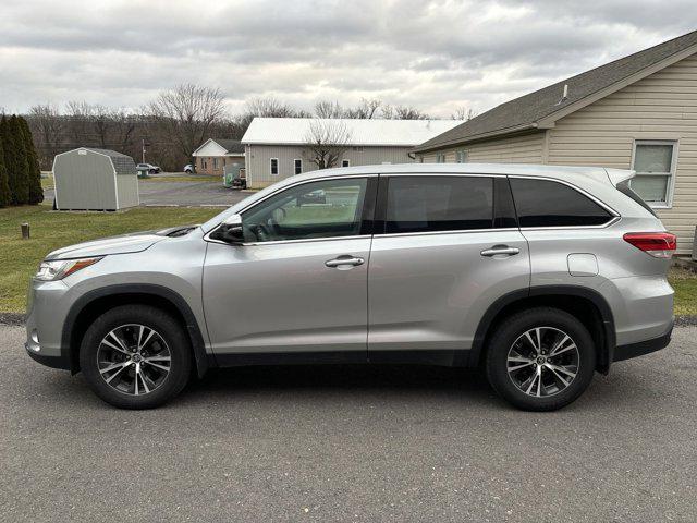 used 2019 Toyota Highlander car, priced at $27,500