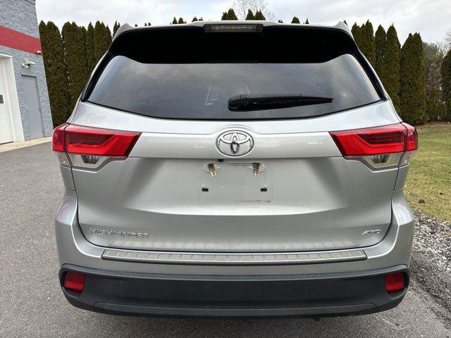 used 2019 Toyota Highlander car, priced at $27,500