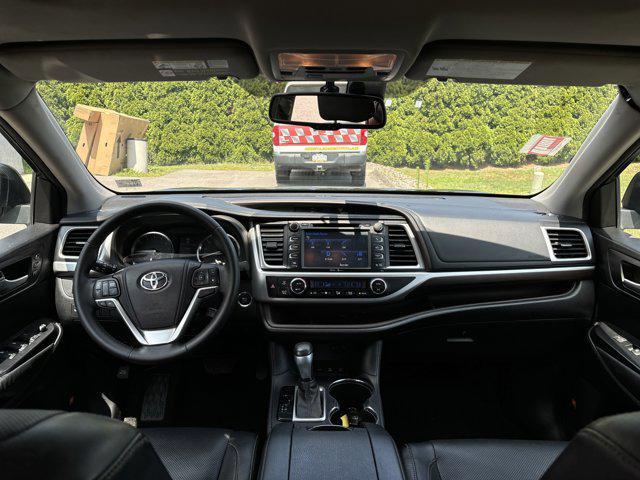 used 2014 Toyota Highlander car, priced at $19,500