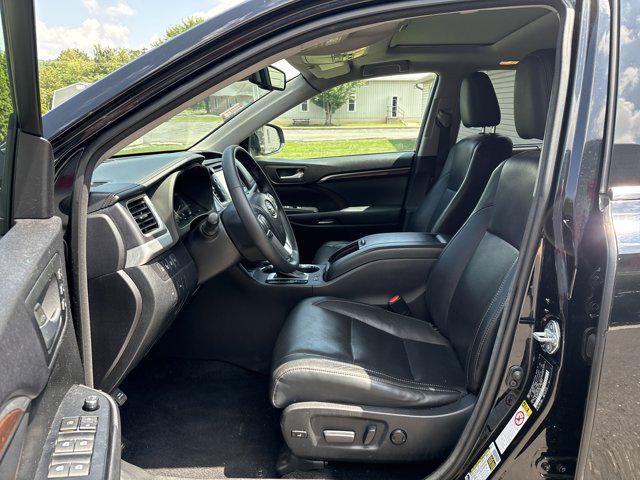 used 2014 Toyota Highlander car, priced at $19,500