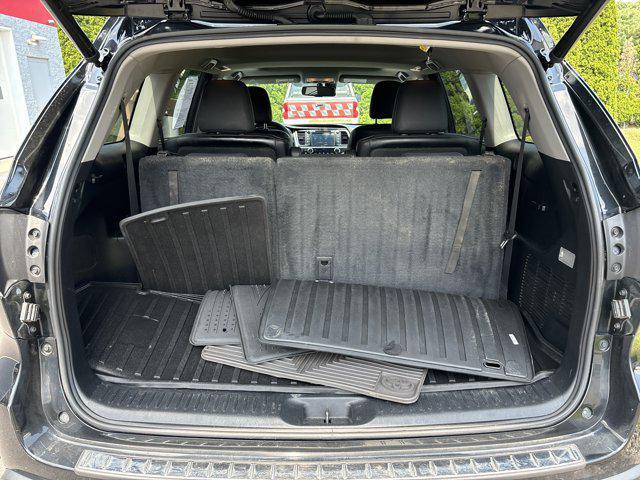 used 2014 Toyota Highlander car, priced at $19,500