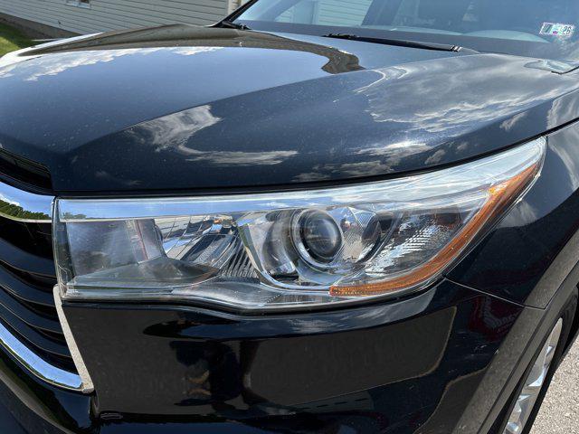 used 2014 Toyota Highlander car, priced at $19,500