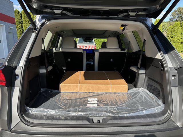 new 2025 Toyota Grand Highlander car, priced at $54,443