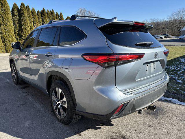 used 2023 Toyota Highlander car, priced at $32,500