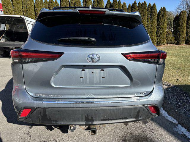 used 2023 Toyota Highlander car, priced at $32,500